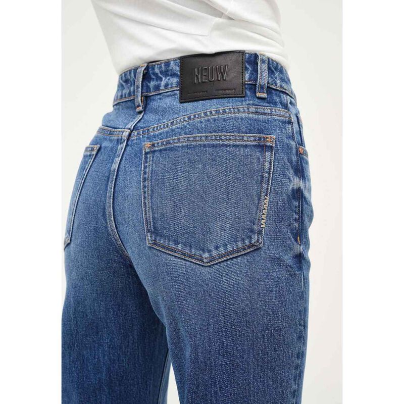 Neuw Freja Straight Alexa Jeans image number 2